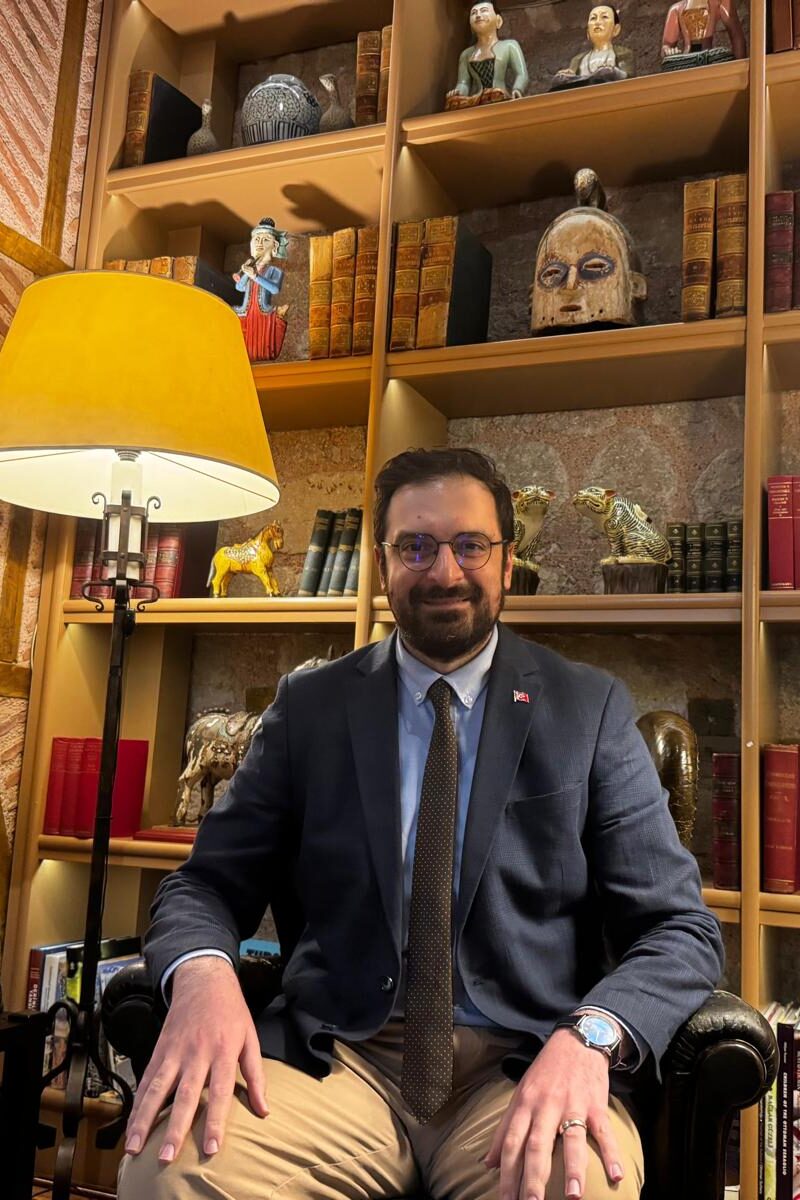 Doç. Dr. Emre Yekedüz Assoc. Prof. Dr. Emre Yekedüz